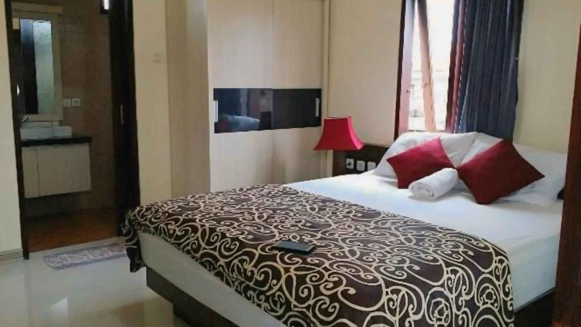 Pineapple House Hotel Ubud  Indonesia
